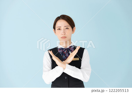 女性　制服　バツ 122205513