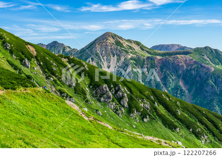 双六岳から見る鷲羽岳　北アルプス双六岳三俣蓮華岳登山 122207266