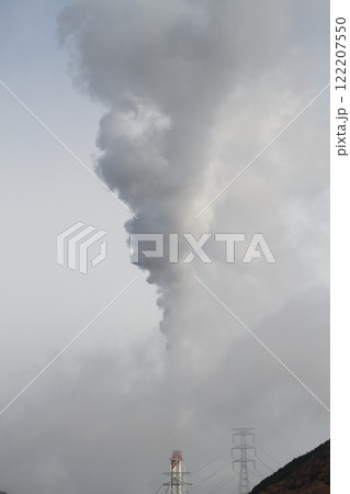 立ち上がる煙 122207550