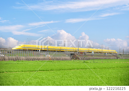 東海道新幹線 新横浜-小田原 JR西日本 923形3000番台 T5編成(博多) ドクターイエロー 東海道新幹線 新横浜-小田原 JR西日本 923形3000番台 T5編成(博多) ドクターイエロー 122210225