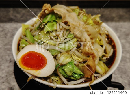 おいしい醤油ラーメン野菜大盛 122211460