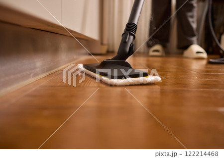 Experience Efficient Steam Cleaning Solutions for Your Wooden Floors to Maintain Their Beauty 122214468