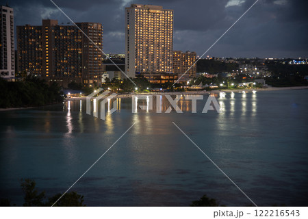グァム島タモンビーチの夜景 122216543