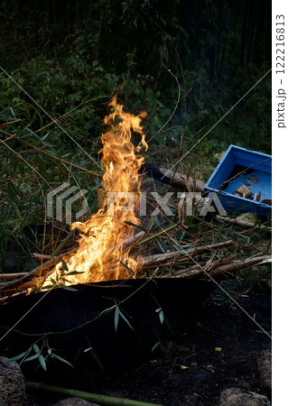 焚き火のイメージ 焚き火のイメージ 122216813