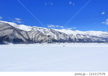 山麓から望む冬の白馬連峰 山麓から望む冬の白馬連峰 122217576