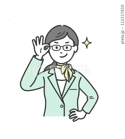 眼鏡を上げてニヤリと笑い自信を見せるスーツを着た受付係の若い女性 122217810