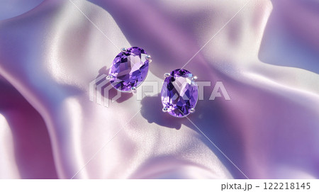 アメジストの楕円型ピアスとシルク 122218145