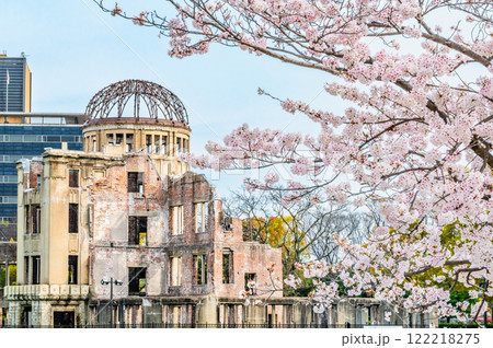 広島 原爆ドームと桜 広島 原爆ドームと桜 122218275
