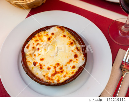 Stuffed meat cannelloni with cheese 122219112