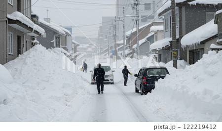 大雪　除雪作業 122219412