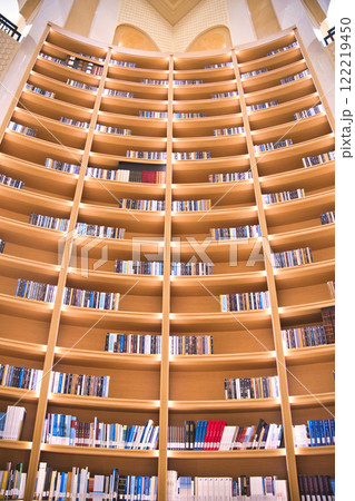 カスル・アル・ワタン宮殿の豪華な内部風景 122219450