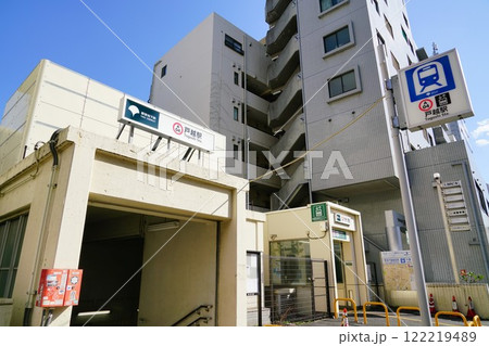 東京にある都営浅草線戸越駅 122219489