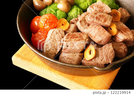 牛サイコロステーキ 牛サイコロステーキ 122219914