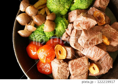 牛サイコロステーキ 牛サイコロステーキ 122219917