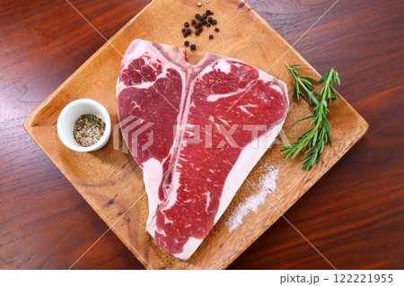 Tボーンステーキ Tボーンステーキ 122221955