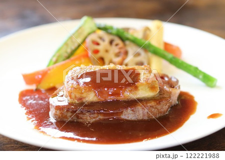 ヘレ肉＆フォアグラロッシーニ風 122221988