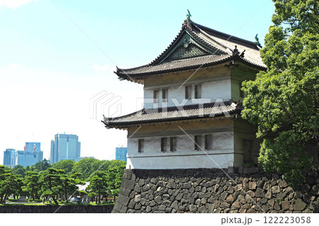 旧江戸城（皇居）の巽櫓【東京都千代田区】 122223058