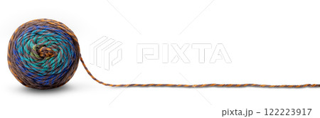 カラフルな毛糸玉から伸びた毛糸のテクスチャー 122223917