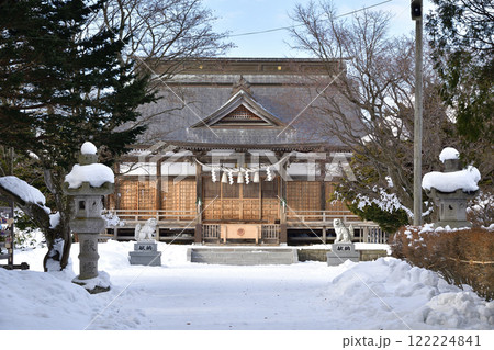 冬の北海道八雲町で八雲神社境内の風景を撮影 冬の北海道八雲町で八雲神社境内の風景を撮影 122224841