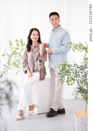 シニア夫婦のポートレート シニア夫婦のポートレート 122226749