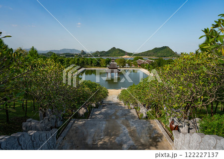東南アジア最大の仏教寺院　バイディン寺 122227137