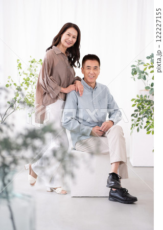 シニア夫婦のポートレート 122227155