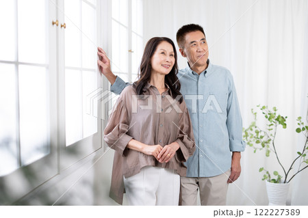 シニア夫婦のポートレート 122227389