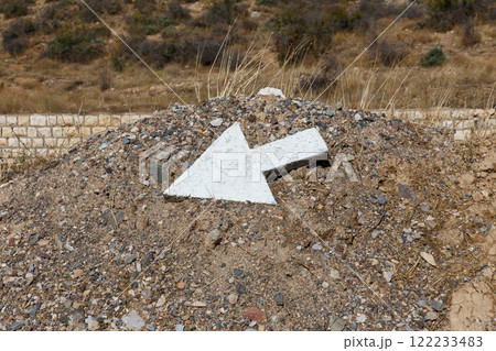 Directional arrow marker on Gorgan Bojnord road in Iran indicating travel route 122233483