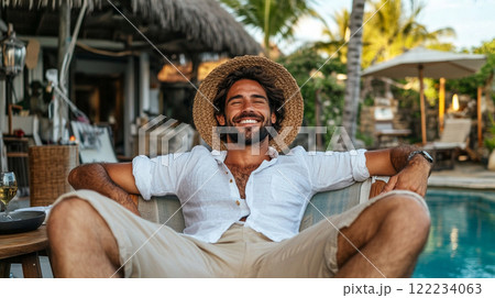 Relaxed Vacation by the Pool 122234063