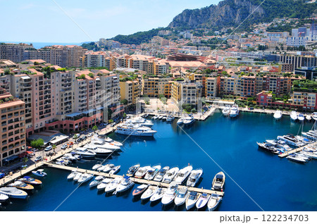 モナコのとても美しい街並み風景 122234703