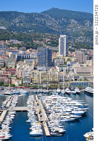 モナコのとても美しい街並み風景 122234728