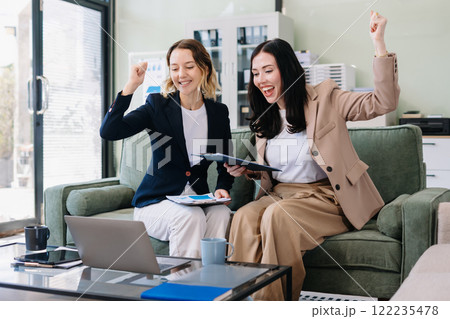 Business team creative are excited business success. Business team creative are excited business success. 122235478