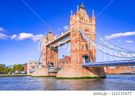 London, England. Tower Bridge, sunny day over River Thames. United Kingdom travel place. 122235877