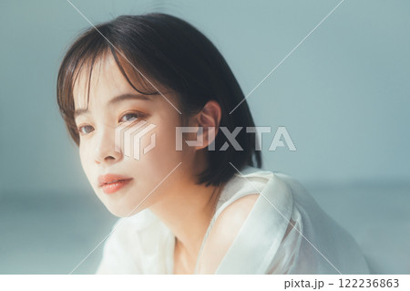 若い女性のビューティーイメージ 122236863