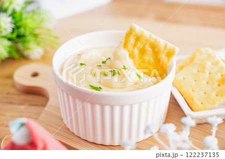 クラッカーとアリゴ 122237135