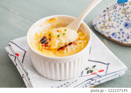ジャガイモとチーズのグラタン 122237145