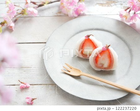 旬の和菓子いちご大福 旬の和菓子いちご大福 122237220