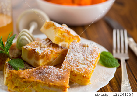 Easy Dessert with Pumpkin and Cottage Cheese 122241554