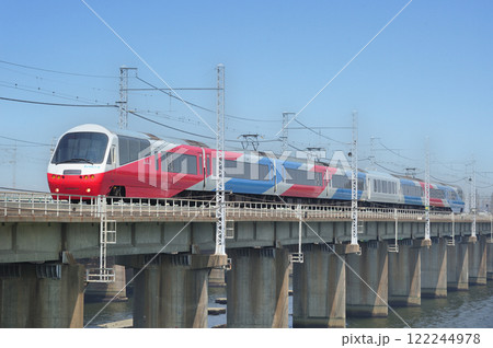 東海道本線 茅ヶ崎-平塚 伊豆急 2100系 R-5編成 リゾート踊り子 東海道本線 茅ヶ崎-平塚 伊豆急 2100系 R-5編成 リゾート踊り子 122244978