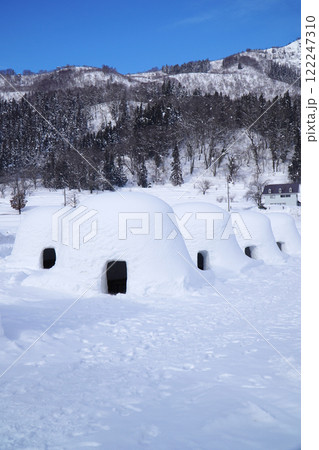かまくらの里（長野県飯山市） 122247310