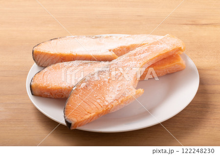 ［冷凍］　銀しゃけ　切り身 122248230