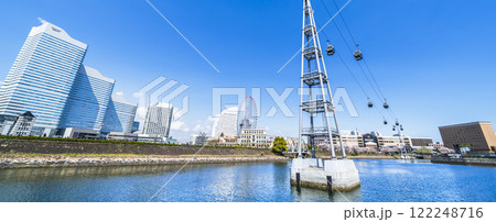 横浜みなとみらい・運河パークの都市風景【神奈川県・横浜市】 122248716