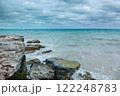 Sea shore on the Caribbean beach in the Zona Hoteleria in Cancun. 122248783
