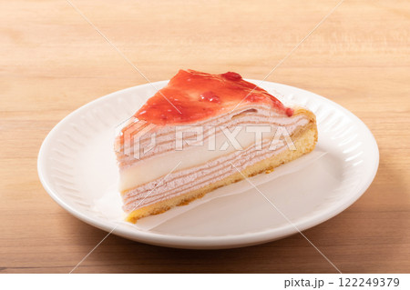 ストロベリー　ミルクレープ 122249379