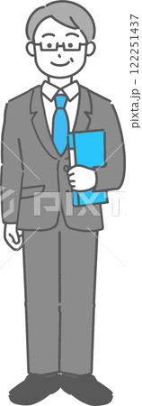 ファイルを持って立つベテランのビジネスマン／先生の全身イラスト 122251437