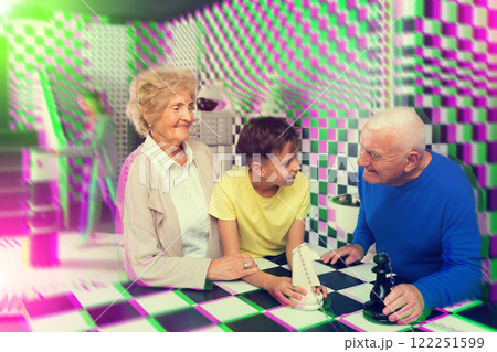 Grandparents and kids in escape room Grandparents and kids in escape room 122251599