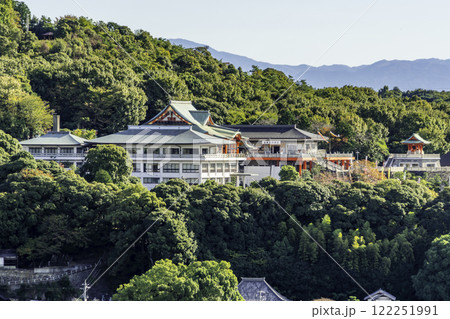 犬山城から成田山名古屋別院大聖寺を望む　愛知県犬山市 122251991
