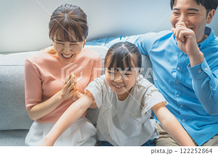 3人家族 122252864