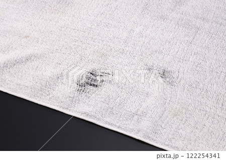 破れたタオル 122254341