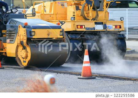 道路の舗装工事 122255586